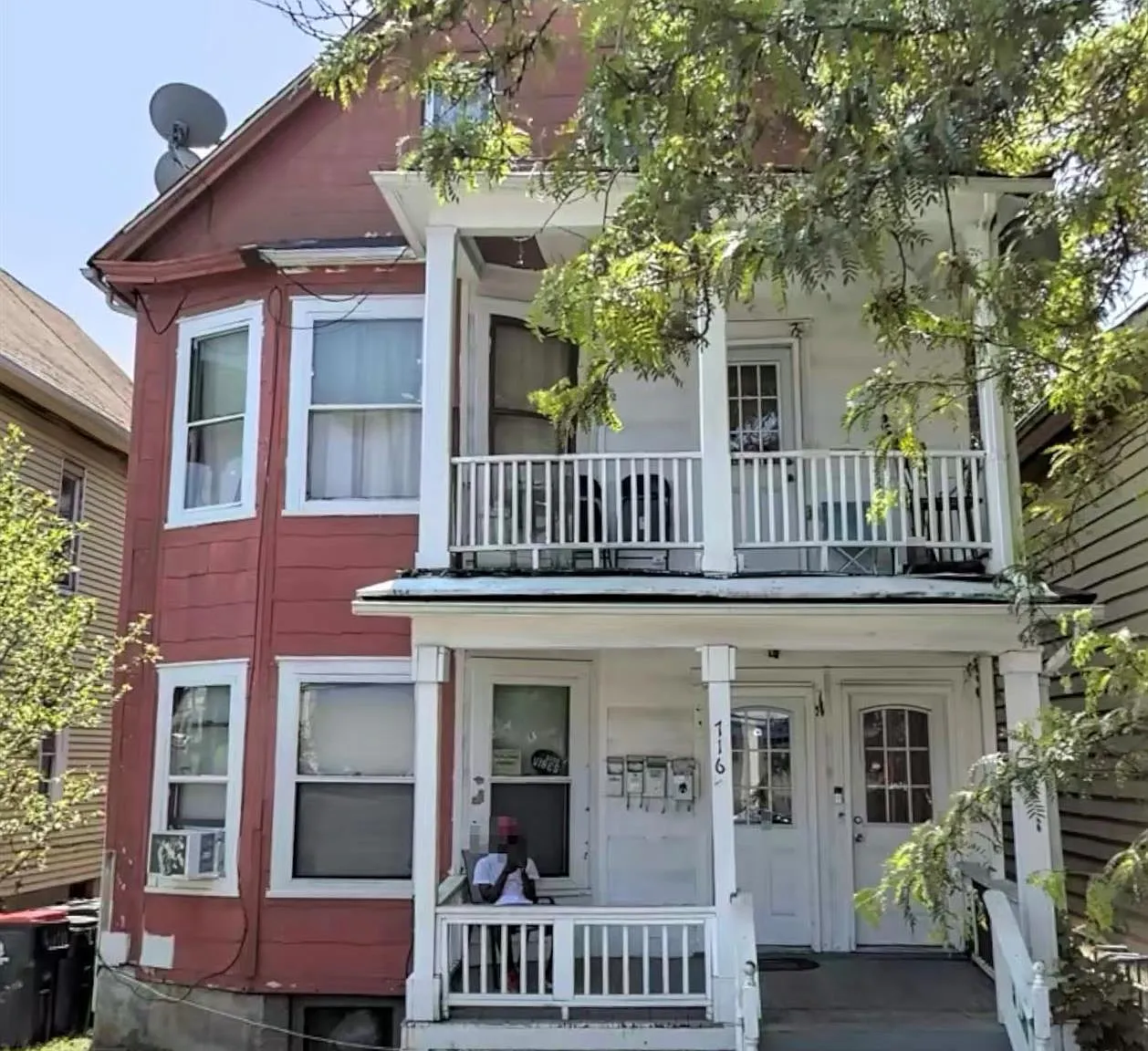 716 Main St — Photo 1
