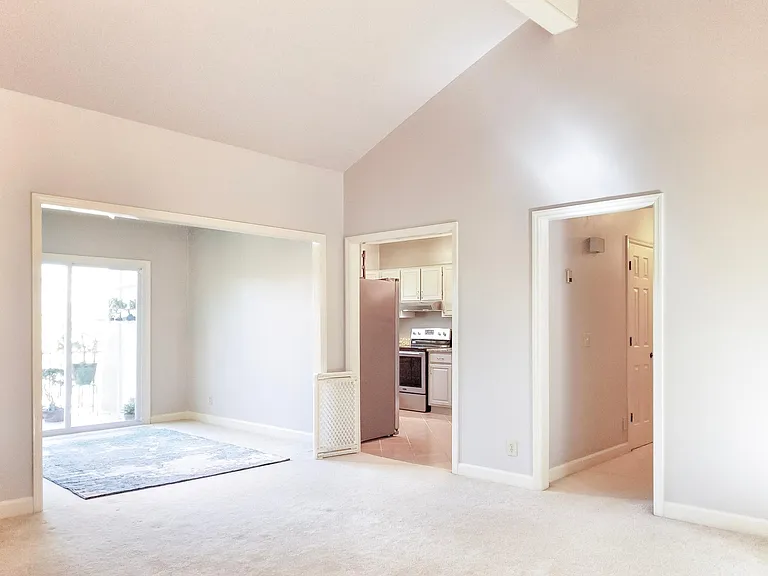 305 Comeragh SE — Photo 15