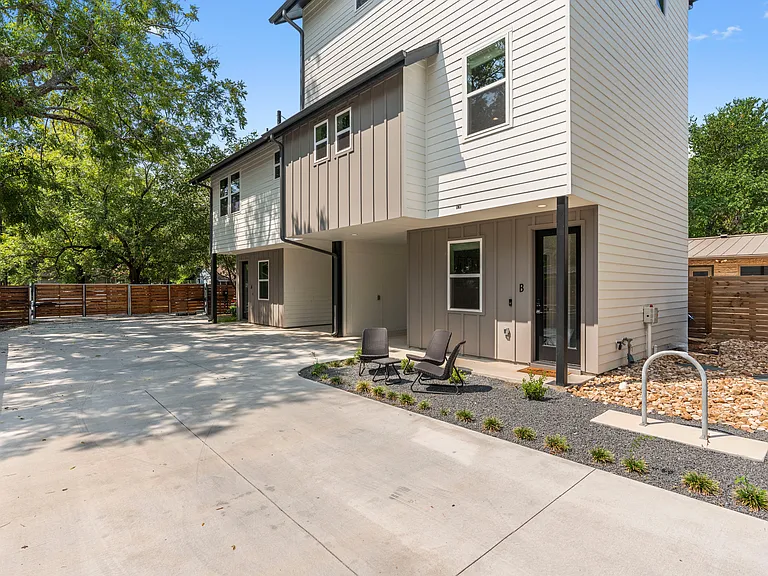 4700 Prock Ln #B — Photo 28