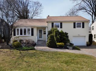 65 Garden Oval, Springfield, NJ 07081