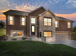214 Cedar Berry Dr, Washington, MO 63090