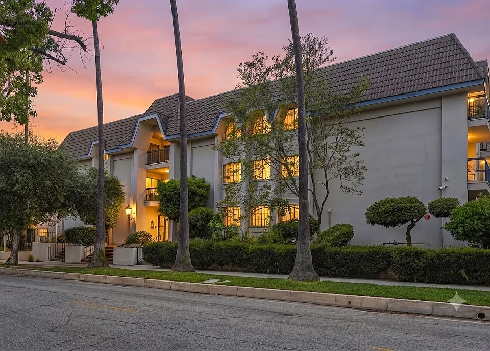 497 El Molino Ave #209