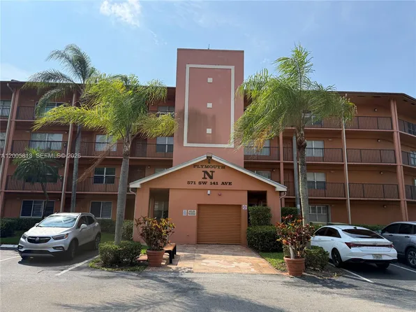 571 SW 141st Ave APT 208N, Pembroke Pines, FL 33027
