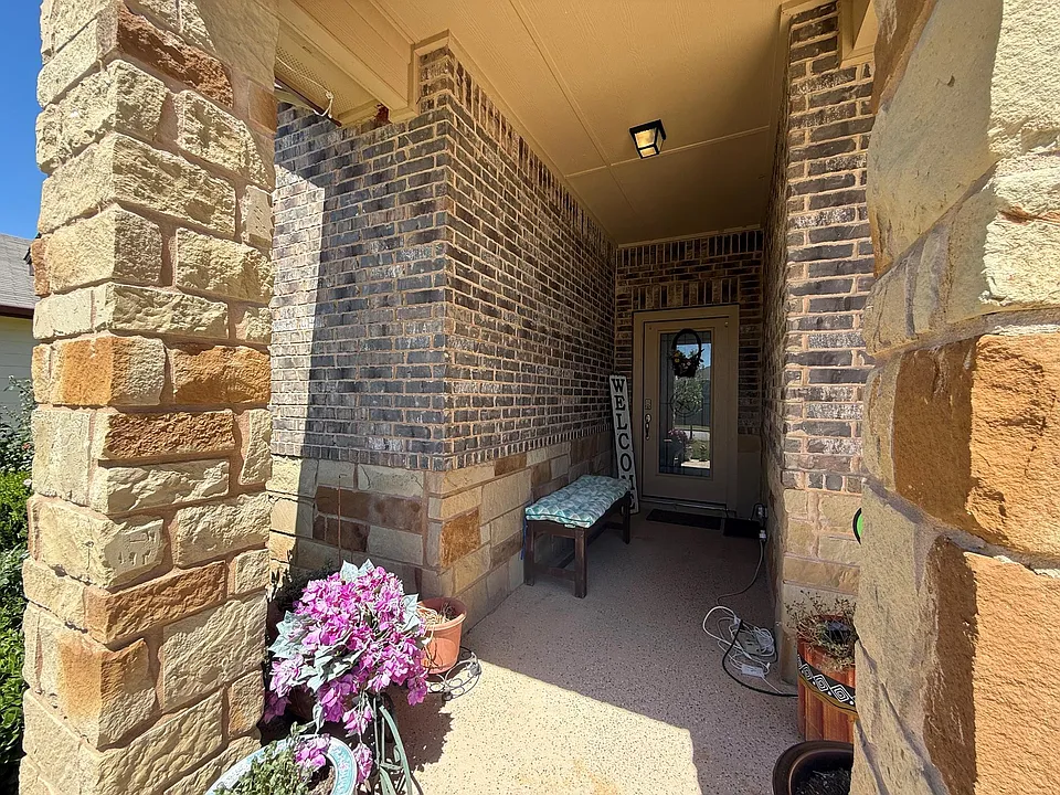 617 Ibis Falls Loop