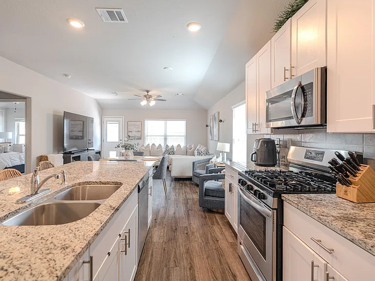 26106 Halwell Manor Ln — Photo 10