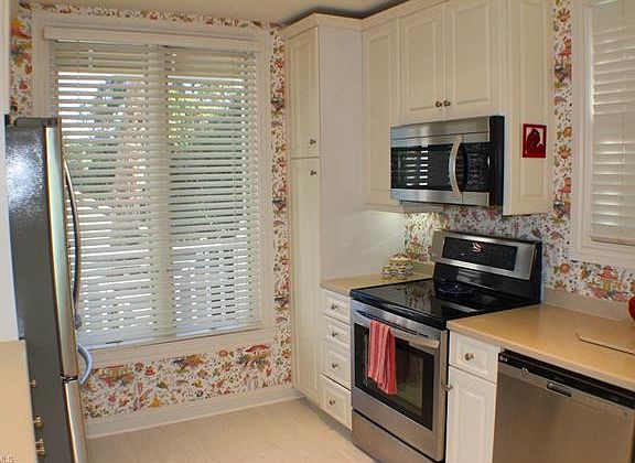 5th image of 5775 Baltusrol Ct #B201