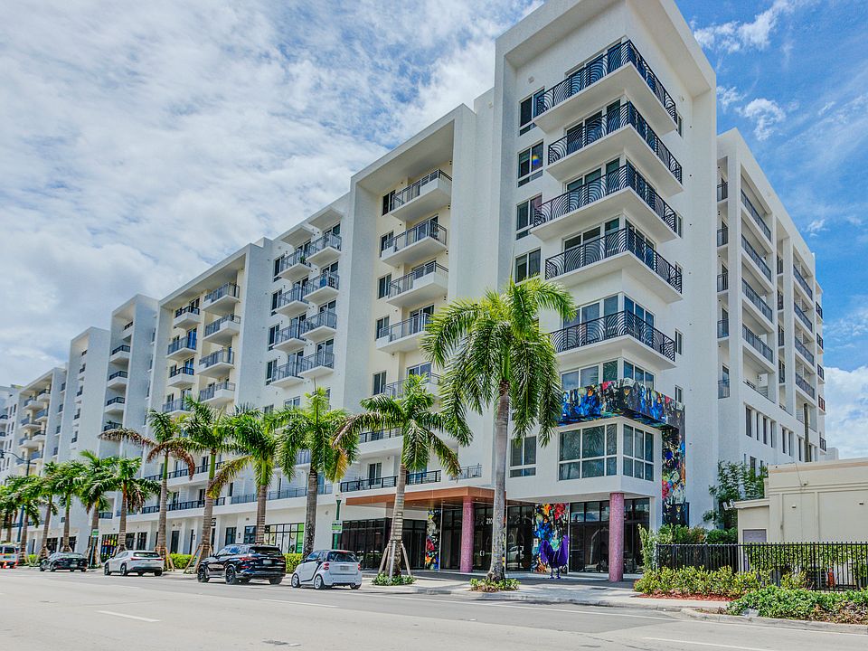 Altis Little Havana Exterior