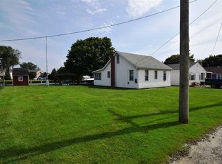 8987 Anchor Bay Dr, Algonac, MI
