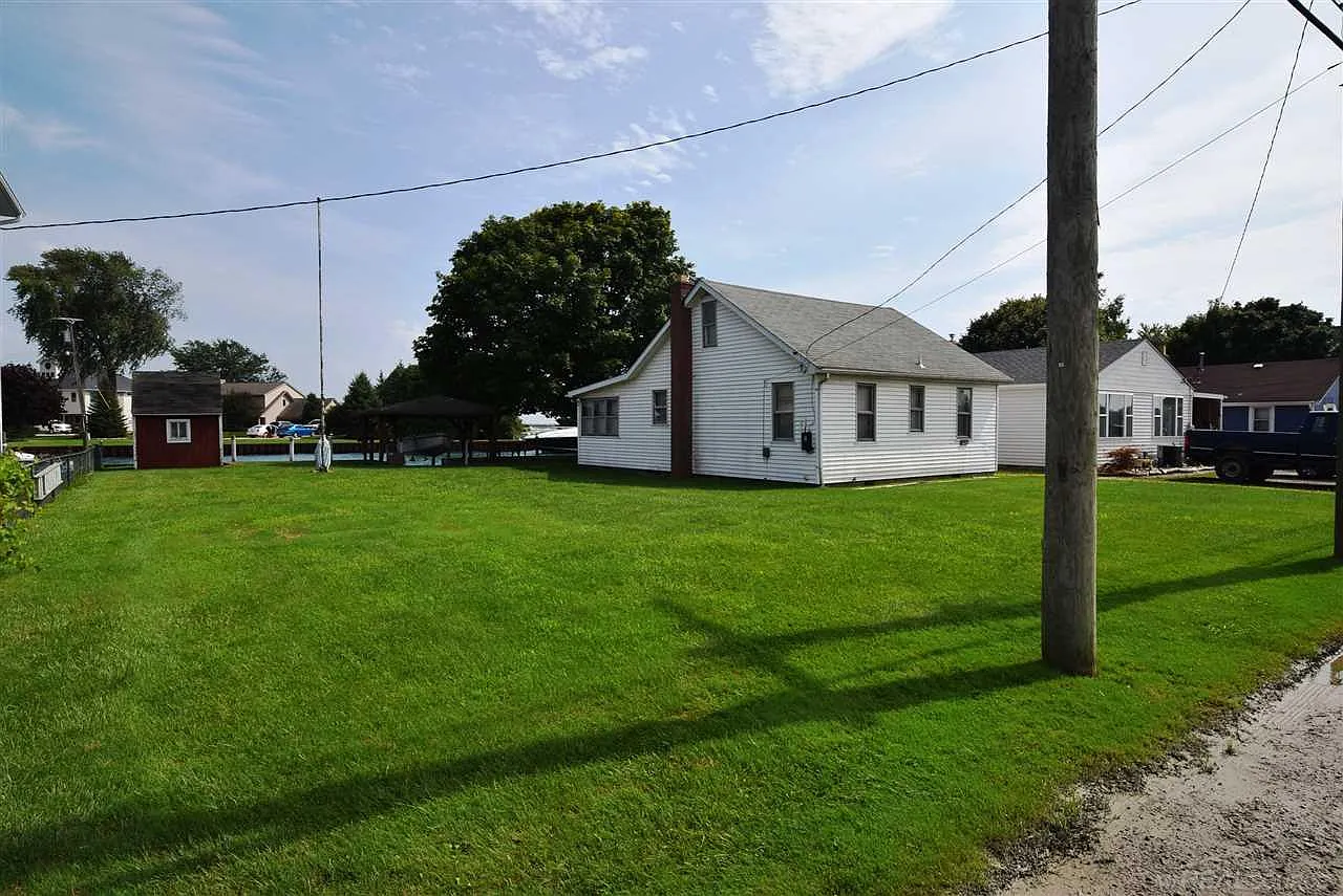 8987 Anchor Bay Dr photo 1
