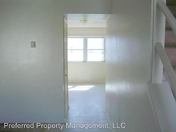 4th image of 709 Olde Forge Dr