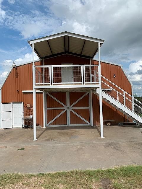 Front of Barndominium
