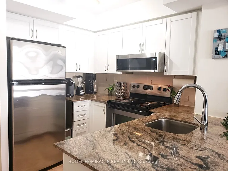 225 Wellesley St E #607 — Photo 7