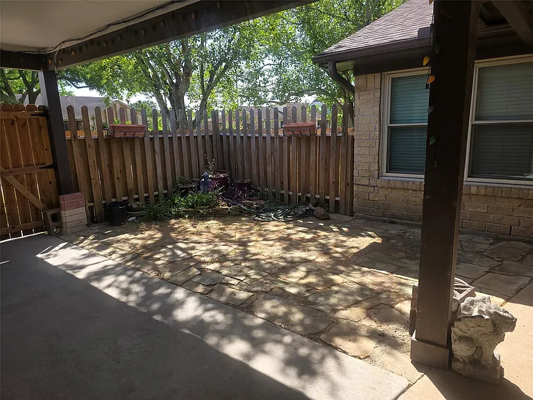 9802 Sagepike Dr — Photo 33