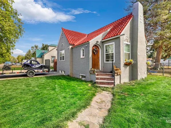 602 4th Ave E, Gooding, ID 83330