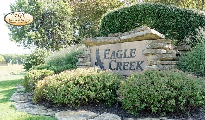 2092 SW Timbertrace Ln — Photo 1