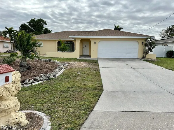 1902 SE 14th St, Cape Coral, FL 33990