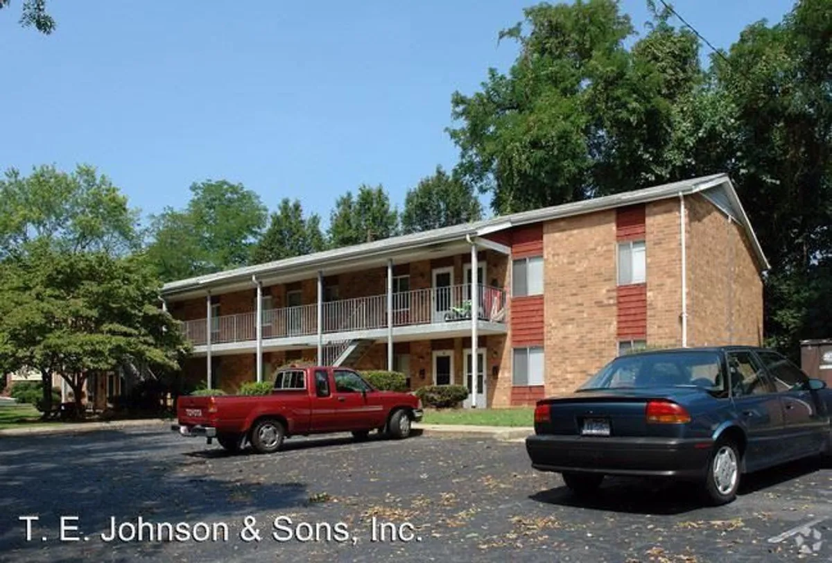 Primary Photo - Morgan Park Apartments