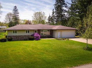 446 Greenwood Dr, Wisconsin Rapids, WI 54494