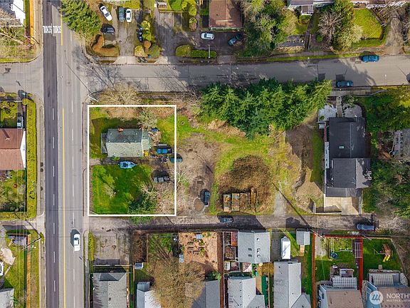 2nd image of 2502 S 74th Street
