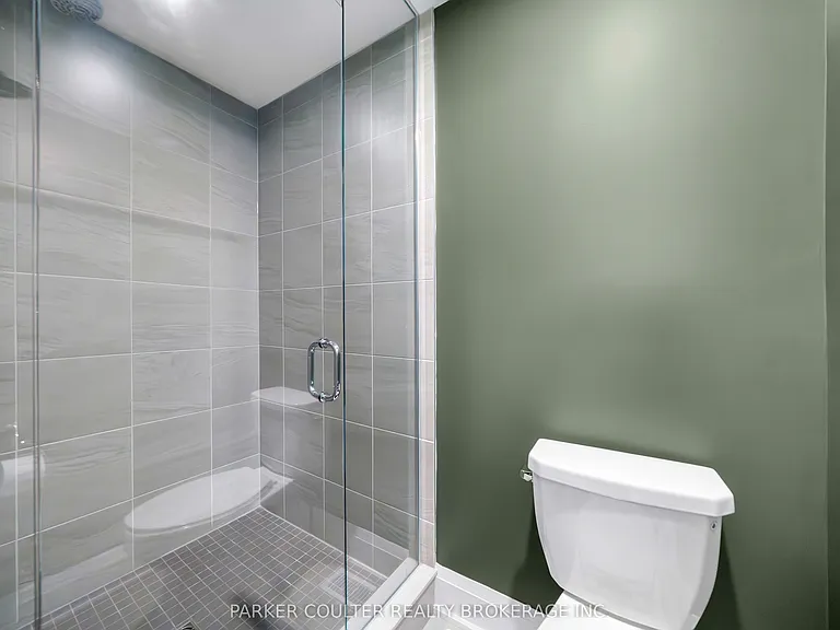 70 Georgian Grande Dr — Photo 33