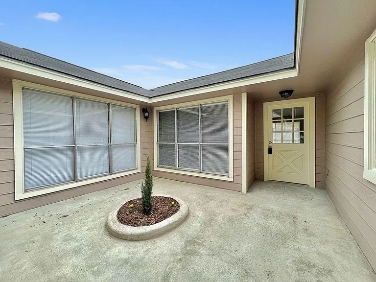 7011 Brockington Dr — Photo 4