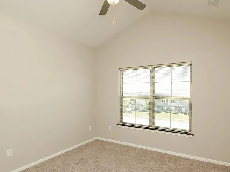 475 Penn Ct #15 — Photo 12