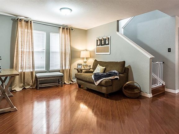 4th image of 2018 Highland Dr
