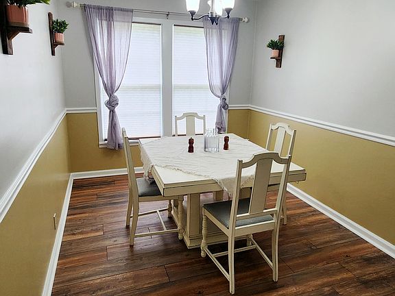4th image of 433 Bagdad Rd