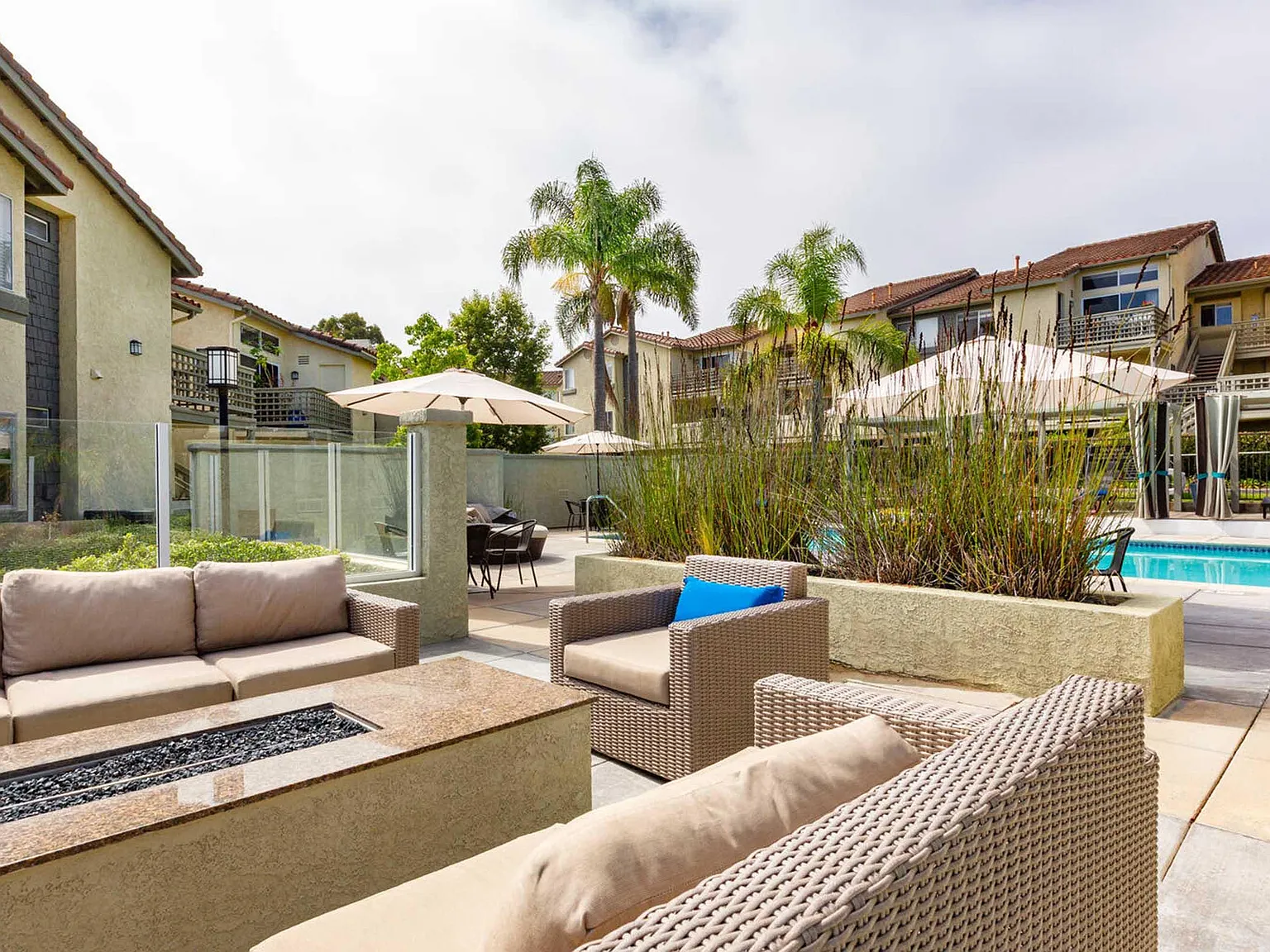 Elan Overlook Laguna Apartments — Photo 4