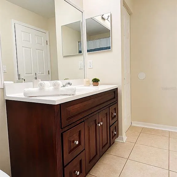6401 NW 66th Ave — Photo 10
