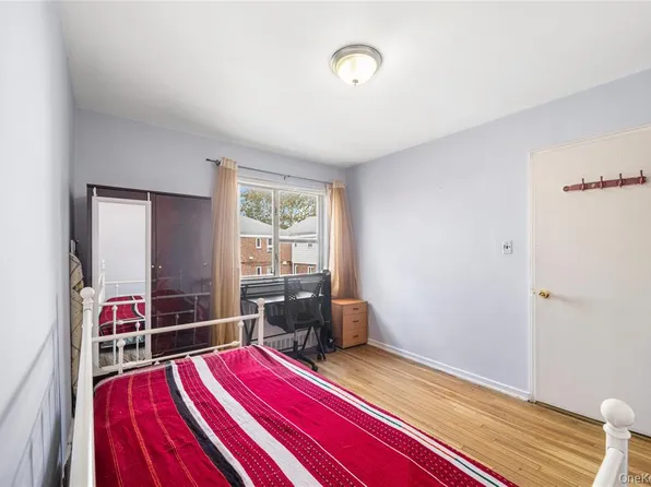 225-08 88th Avenue image 8 of 20