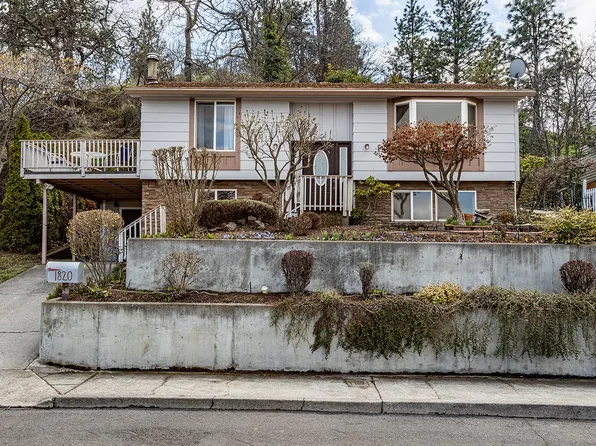 1820 E 16th St, The Dalles, OR 97058