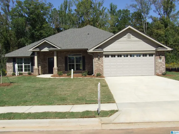 220 Dawsons Cove Dr, Alabaster, AL 35007