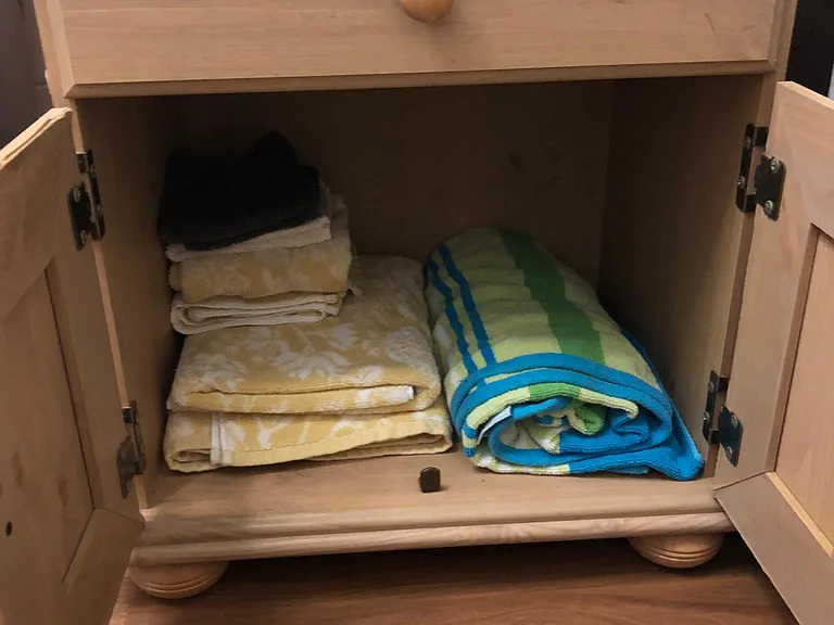 Storage with towels