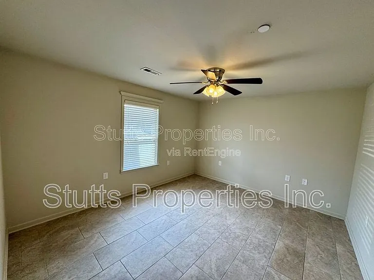101 Gin Ct #702 — Photo 6