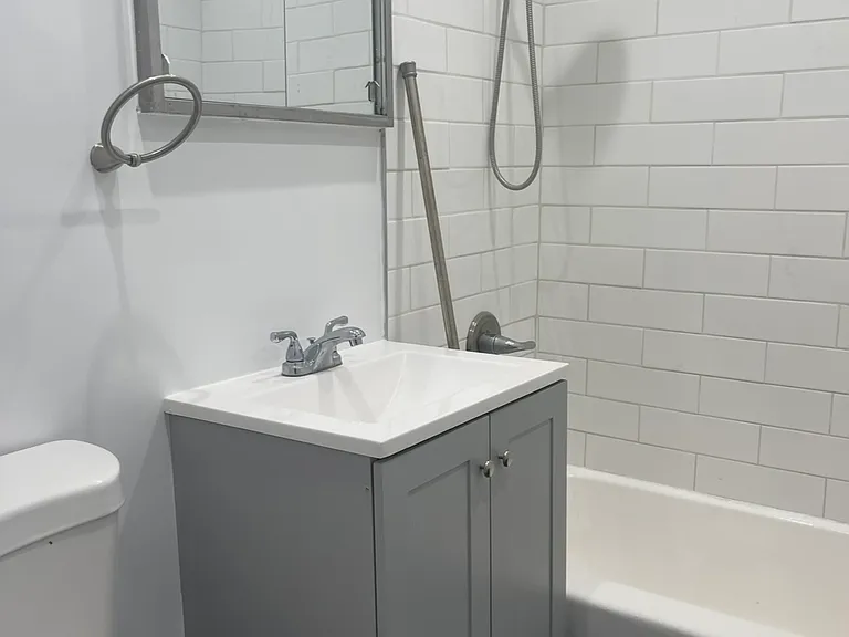317 Irvington Ave #3A — Photo 7