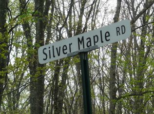 Maple Rd, Effort, PA 18330