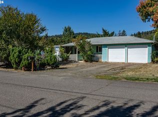 359 E 2nd Ave, Sutherlin, OR 97479