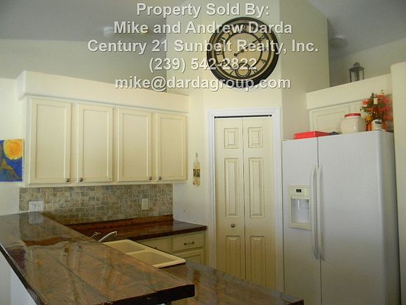 4th image of 3703 SW 21st Pl