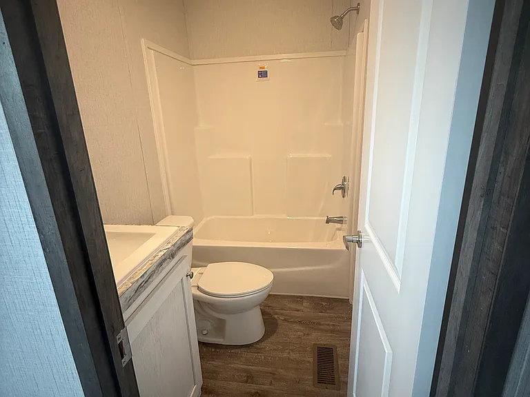 148 Navasota Dr — Photo 6