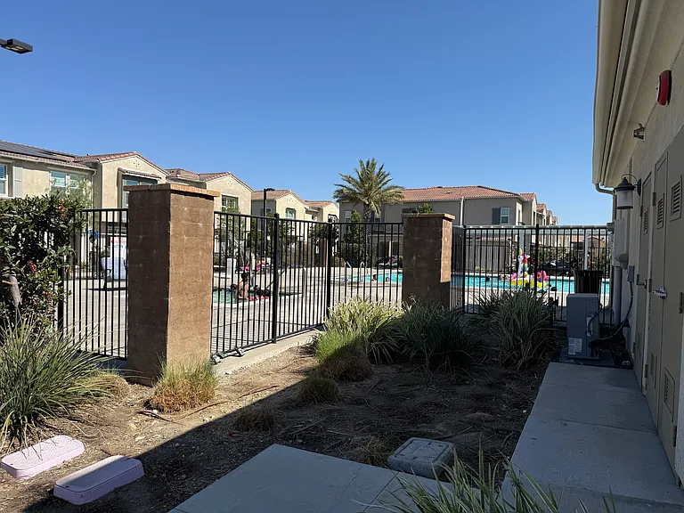 7155 Citrus Ave #418 — Photo 22