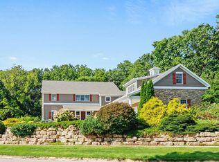 608 Bascom Hill Dr, Baraboo, WI 53913