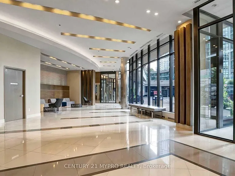 18 Harbour St #3105 — Photo 3