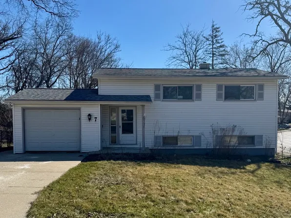 7 Timber Trl, Streamwood, IL 60107