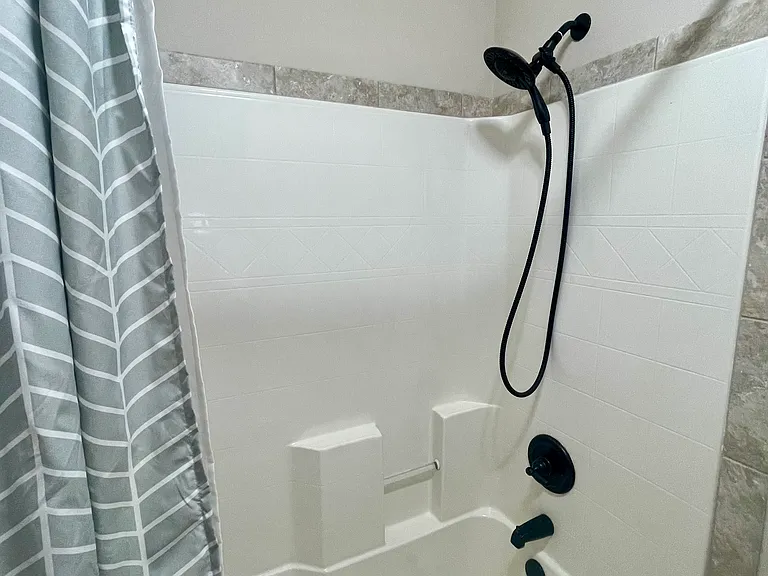 419 Rolling Pines Dr — Photo 16