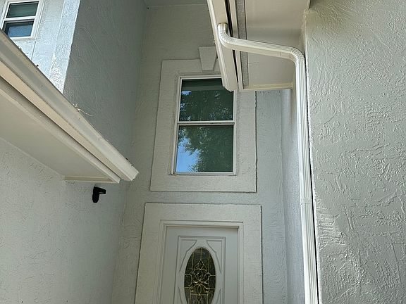 3rd image of 14023 OAKHILL WAY