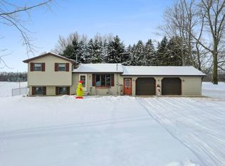 N9195 Krull Rd, Nichols, WI 54152