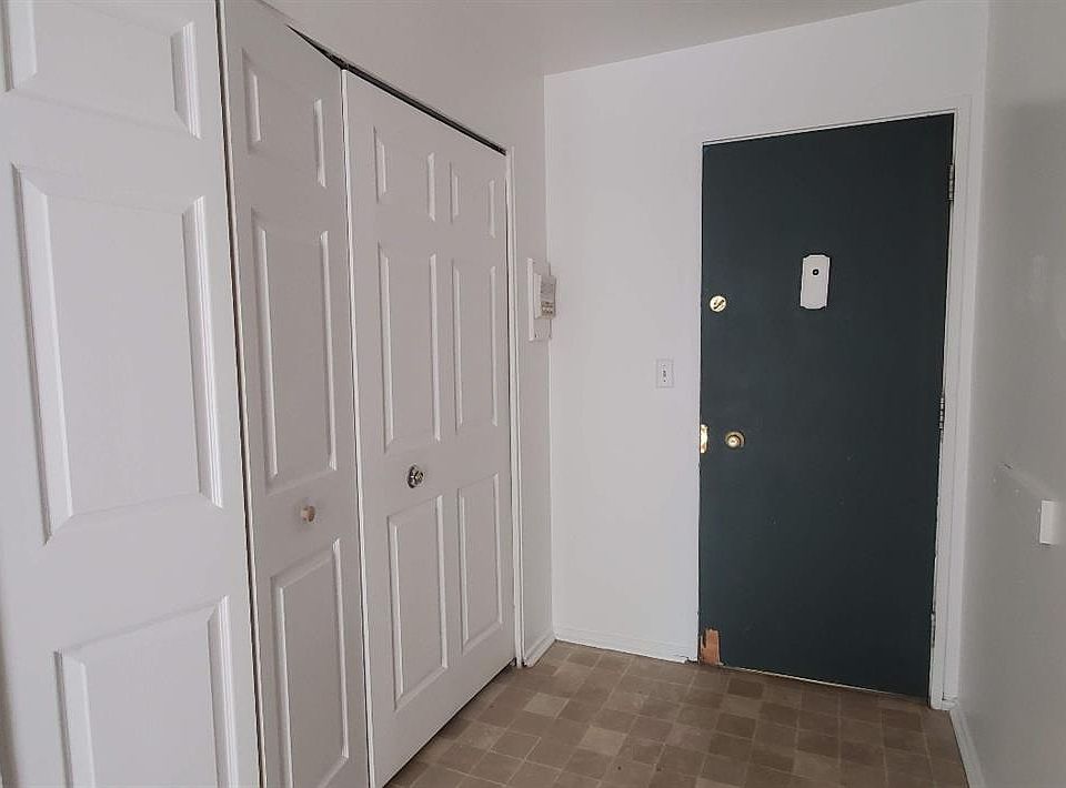 1st image of 207 Ballard St APT 201