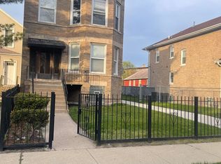 7825 S Coles Ave, Chicago, IL 60649