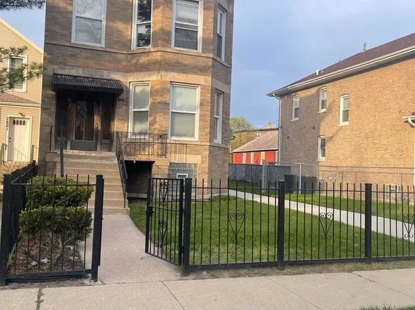 7825 S Coles Ave, Chicago, IL 60649